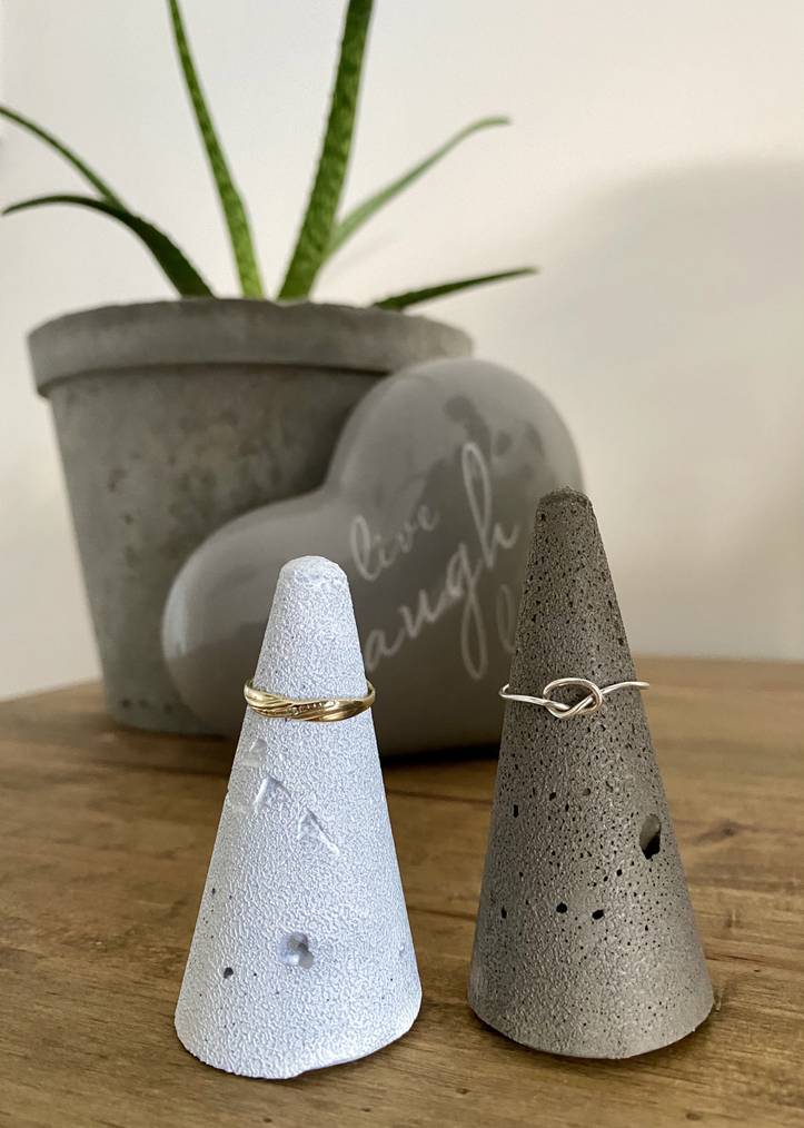Cement on sale ring holder