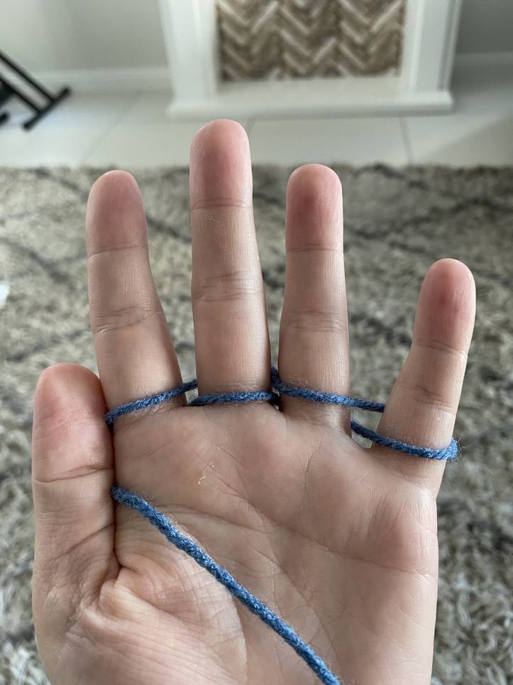 Stricken ohne Nadeln mit den Fingern