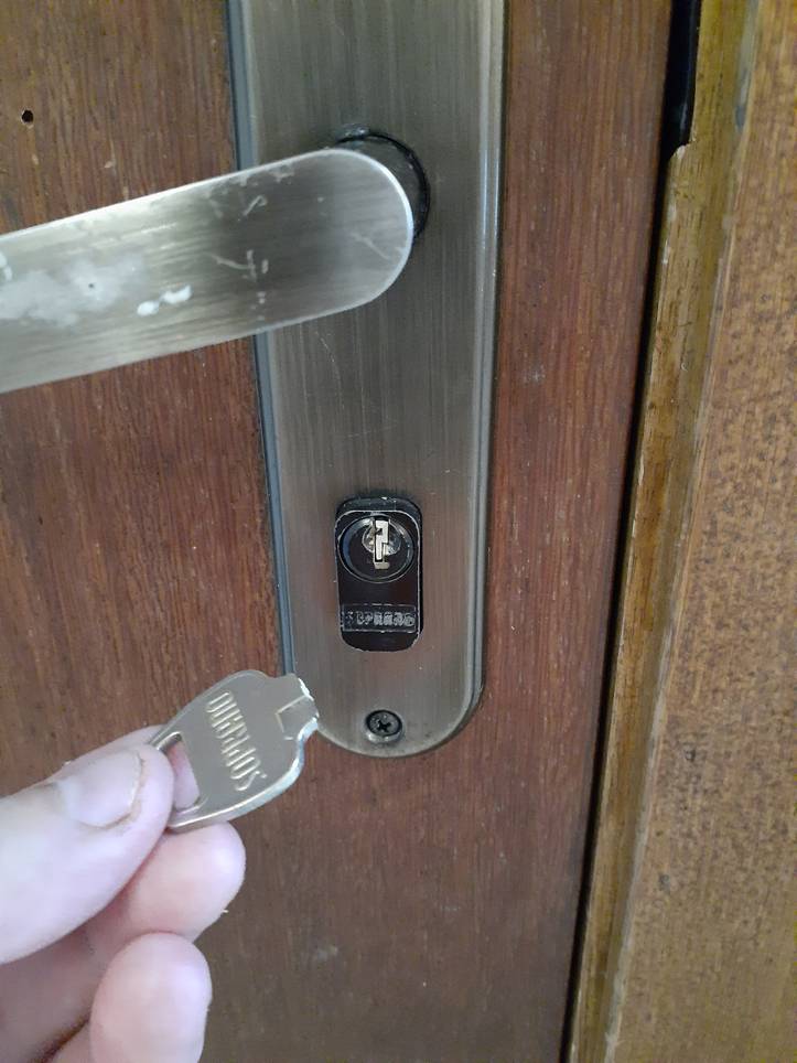 Comment enlever une clé cassée dans une serrure ?