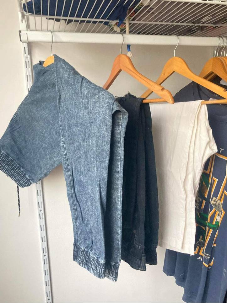 How to Hang Pants on Hangers [3 Methods], Tips for Organizing Pants and  Jeans