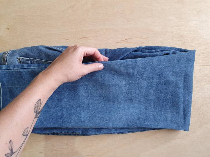 Aprenda a Doblar Ropa para Ahorrar Espacio en 22 Maravillosos Pasos | homify Aprenda a Doblar Ropa para Ahorrar Espacio en 22 Maravillosos Pasos | homify