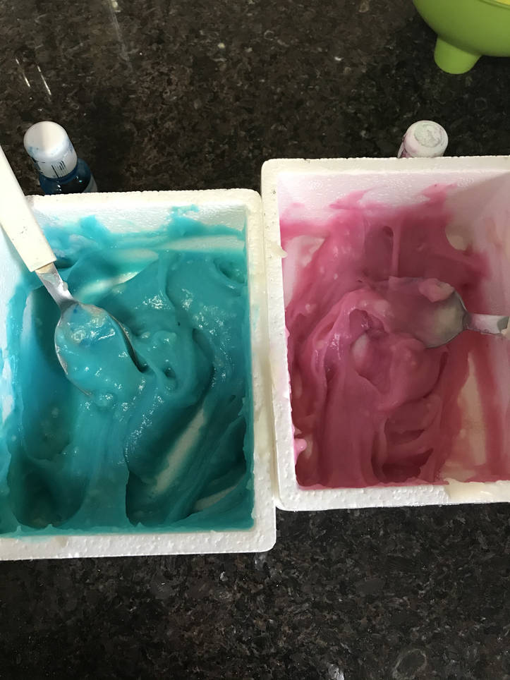 Recette de peinture au doigt avec les ingrédients de votre cuisine 
