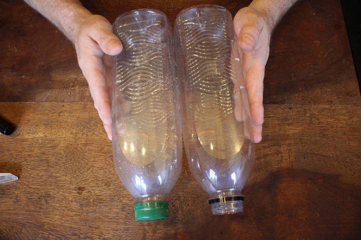 Making A DIY Homemade Pet Feeder from Plastic Bottles In 11 Steps