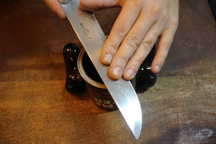 Cómo afilar un cuchillo en casa y que quede como nuevo en pocos minutos
