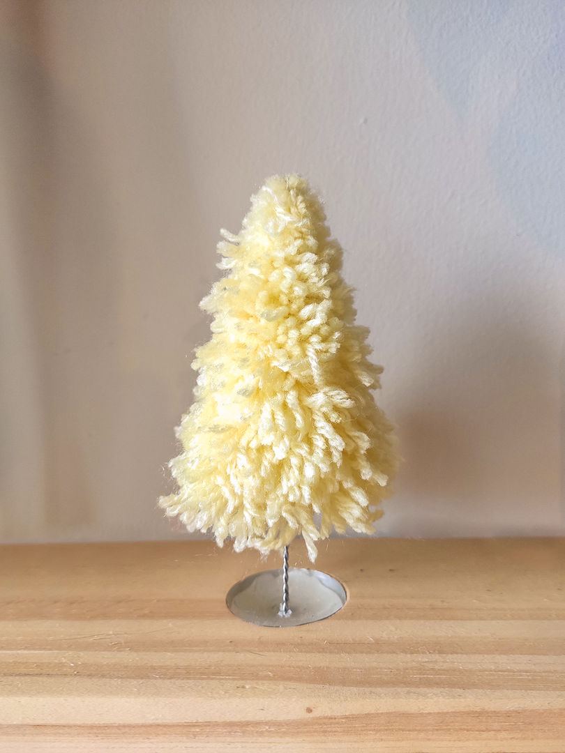 DIY wool crafts: How to make a no-knit mini wool Christmas tree (Step ...