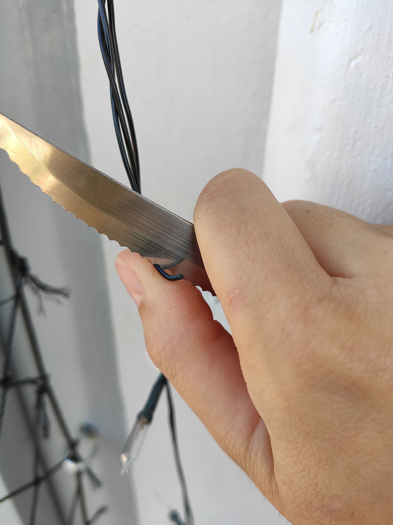 Kopan yerden kabloyu sıyırın