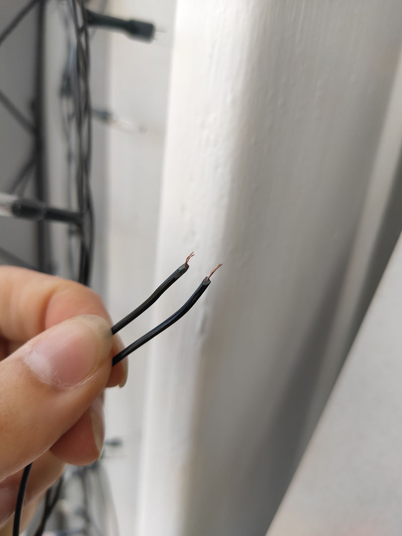 Açık kabloyu kapatın