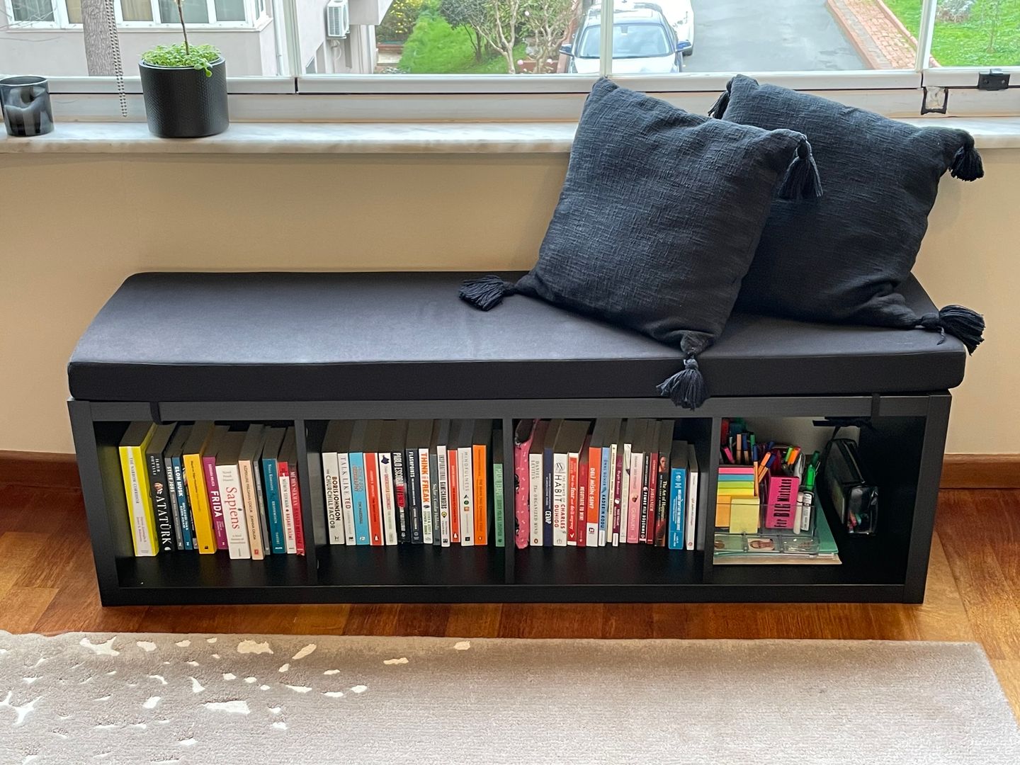 Minderi yerleştirip iplerle sabitleyin