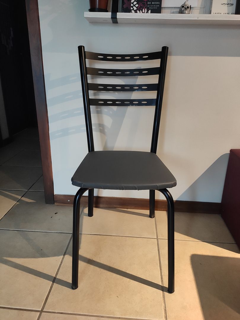 How to Upholster a Chair Yourself Easy Reupholster Chair DIY Tips [11