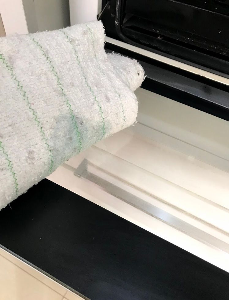 How to Clean Oven Glass 7 Step Tutorial on Cleaning Oven Glass Doors