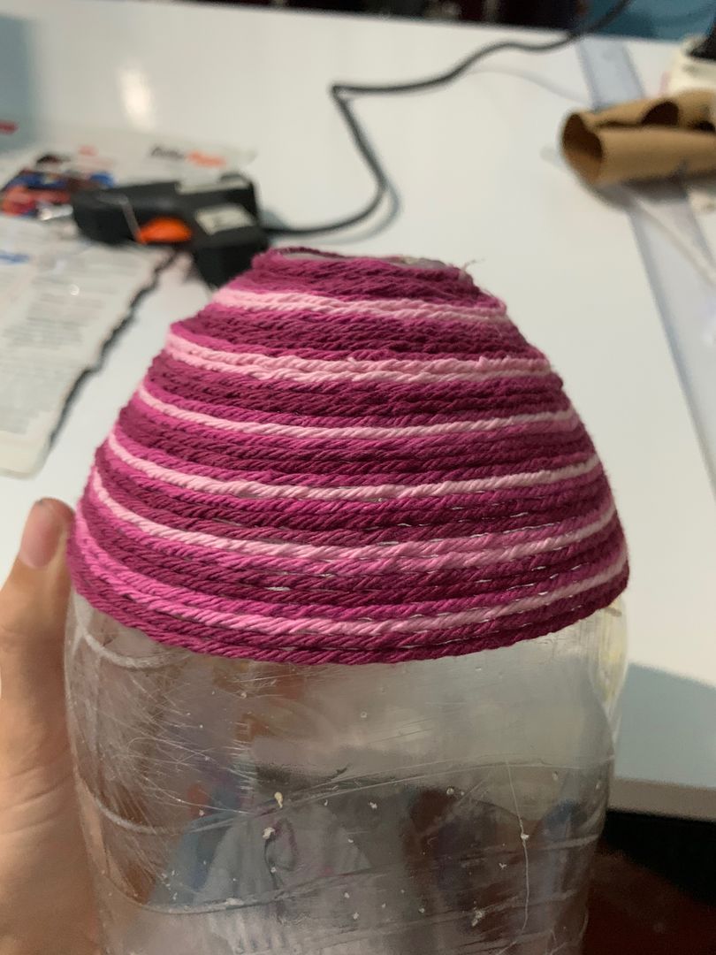 Making lamp shades online from plastic bottles