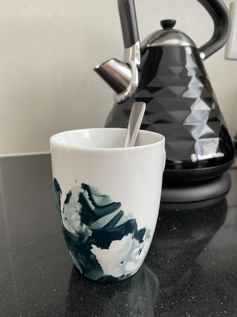 6 DIY Steps to Making A Nail polish mug art homify