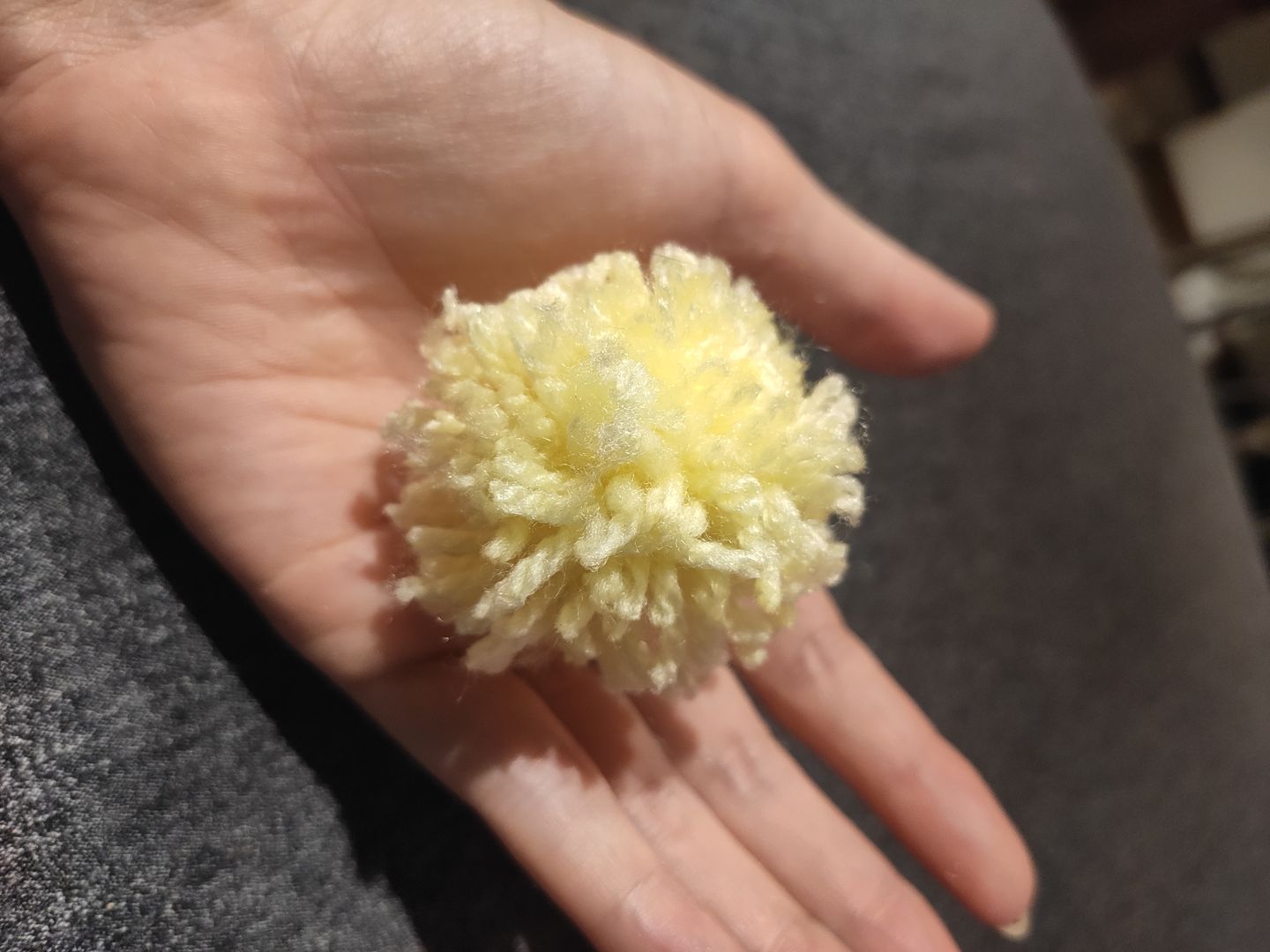 DIY : comment fabriquer facilement des pompons de pom pom girl