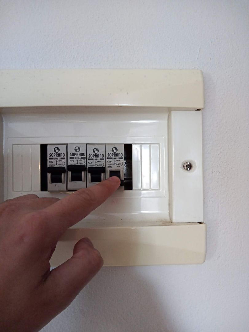 Repairing Broken Fuses Has Never Been Easier 16 Very Easy Steps