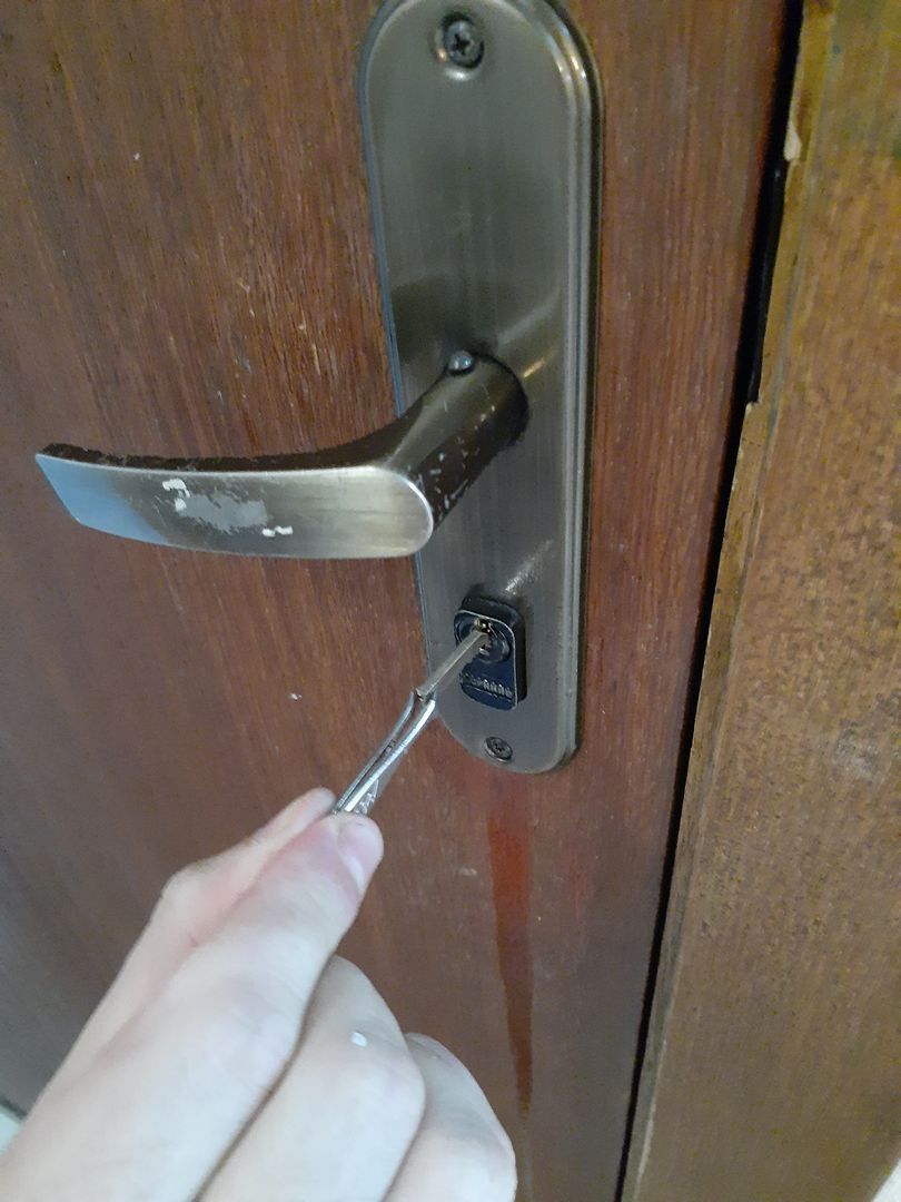 A chave quebrou na fechadura. O que fazer?