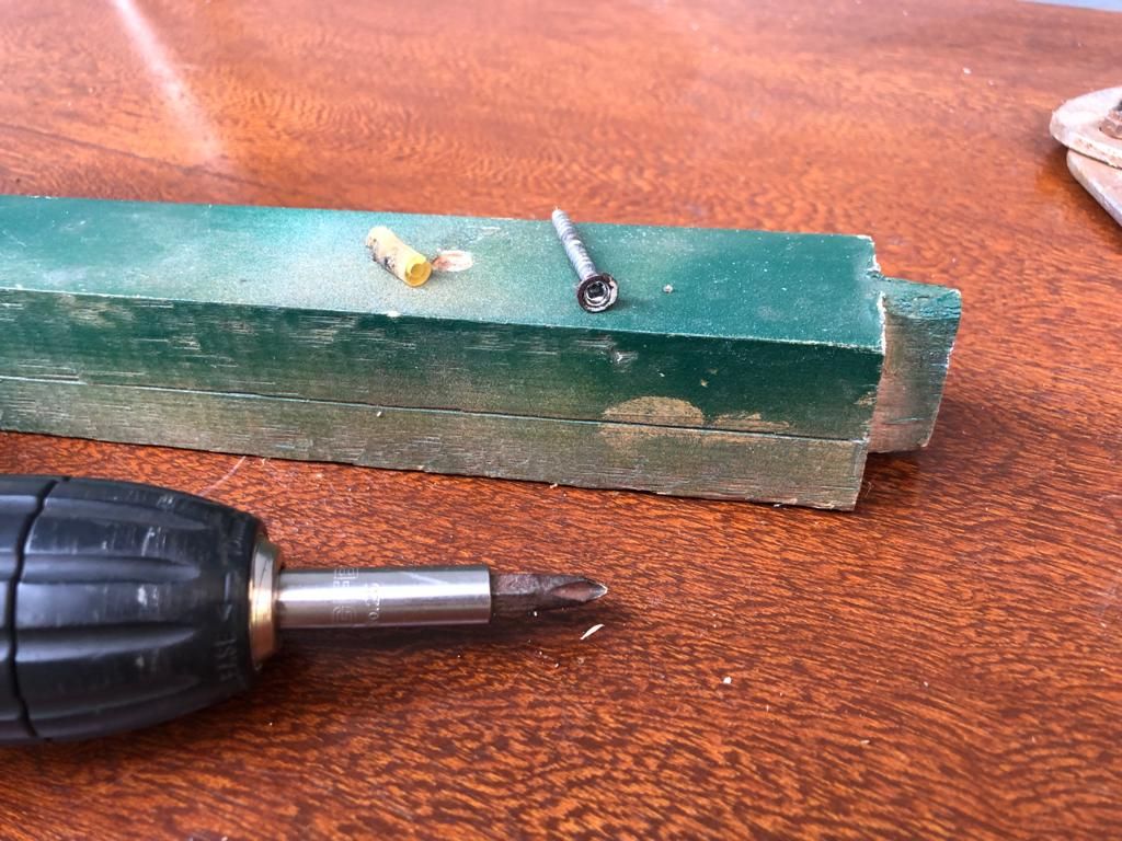 7 Step Guide How to Unscrew a Stripped Screw from Wood and Walls homify