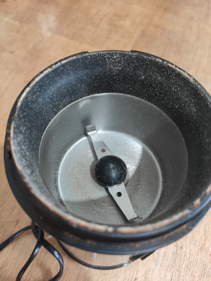 7 Consejos para Limpiar una Moledora de Café - DIY de Limpieza