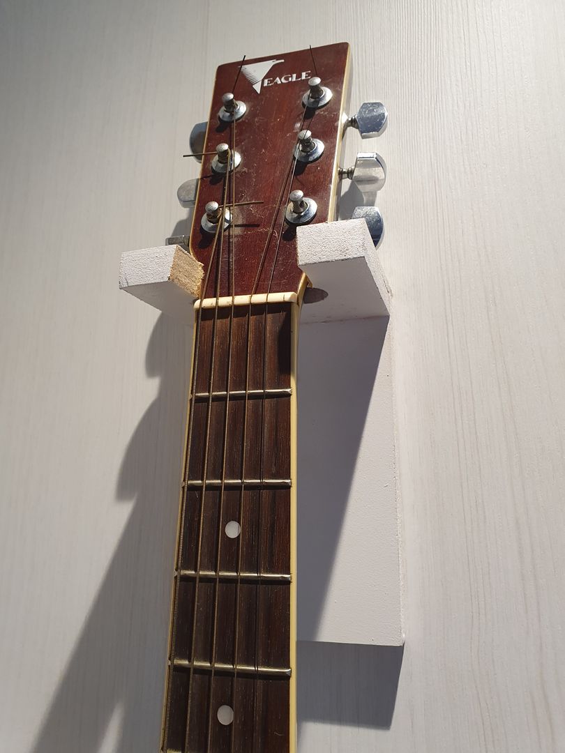 Cómo hacer un soporte para la guitarra  Soportes de guitarra, Soporte para  guitarra, Guitarras