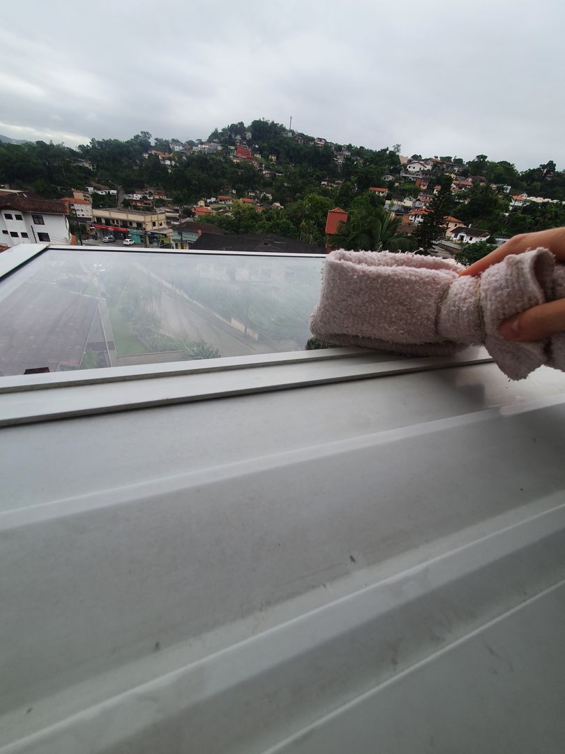La forma correcta de limpiar una ventana por fuera