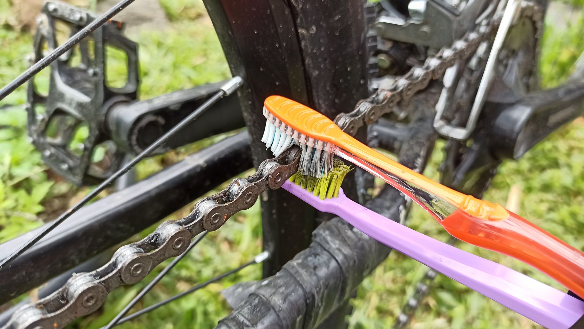 In 9 einfachen Schritten die Fahrradkette reinigen  so geht's! | homify