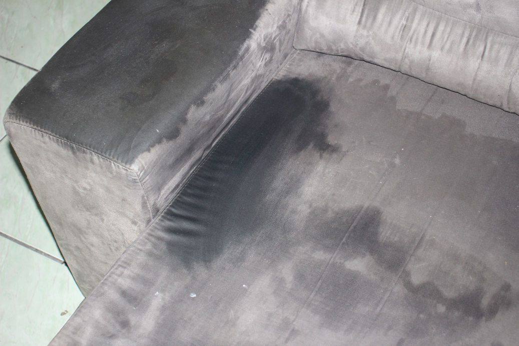 Comment nettoyer un canapé en daim sans abîmer le tissu ?