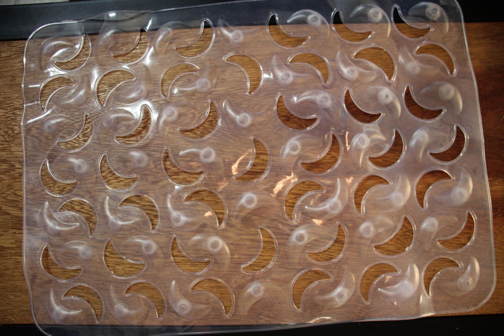 How to Clean a Rubber Bath Mat (How To Clean a Shower Mat) ( 7 Easy