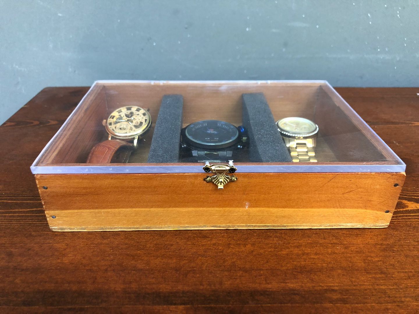 Come costruire una scatola per gli orologi
