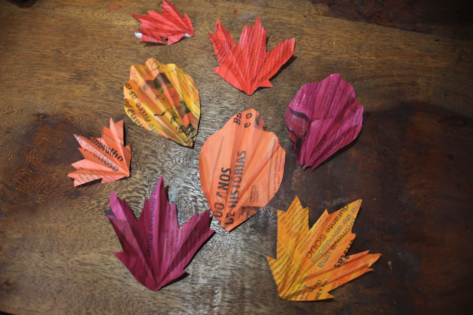 How to Make Folded Autumn Leaf Paper l DIY Folded Autumn paper Leaves ...