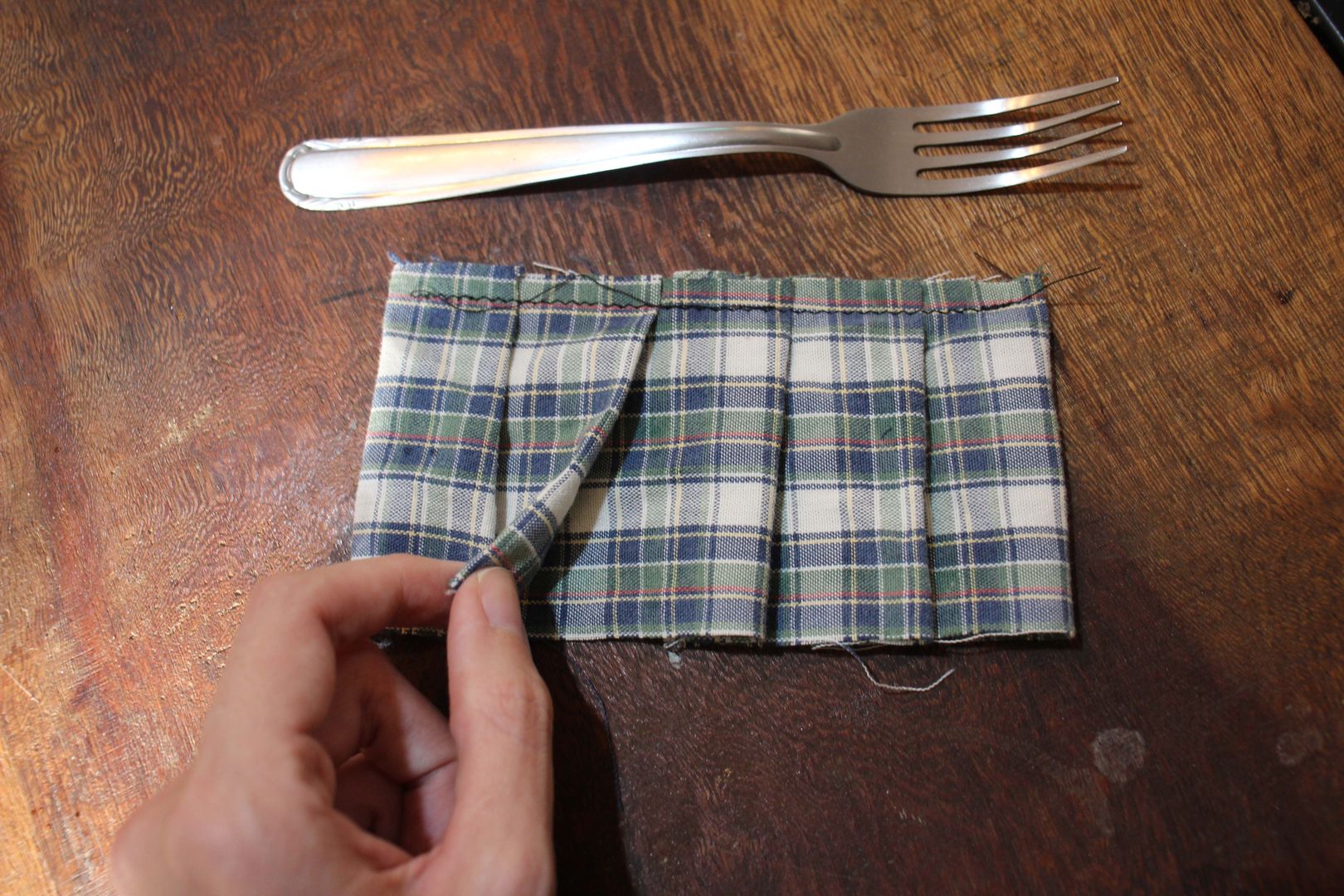 Learn How to Make Pleats with A Fork In 10 Steps homify