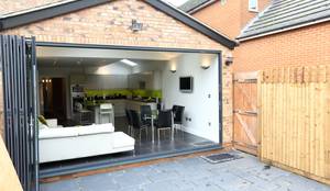 Projekty,  Domy zaprojektowane przez London Building Renovation