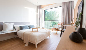 The Cosy Bed:  Bedroom by Sensearchitects Limited