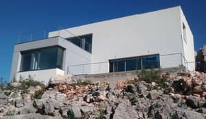 Fachada principal y volumetría: Casas unifamilares de estilo  de Estudio1403, COOP.V. Arquitectos en Valencia, Moderno  