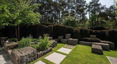 Gartengestaltung mit Granit und Eiben Naturform Japangärten & Koiteichbau Moderner Garten