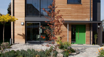Vorderansicht des Hauses: moderne Häuser von SIGRUN GERST ARCHITEKTUR