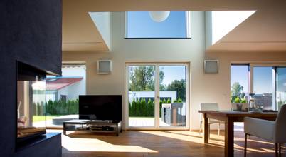 Massivholzhaus in Oberbayern - Bauökologie und modernes Design vereint: Fenster von Kneer GmbH, Fenster und Türen