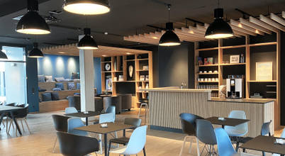 Eventlounge Skandinavische Bürogebäude von bp Innenarchitektur Petra Blome Skandinavisch