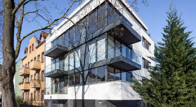 Balkone und bodentiefe Fenster in harmonischer Einheit von boehning_zalenga koopX architekten in Berlin Modern Glas