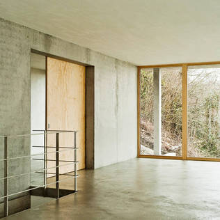 Havalı Bir Endüstriyel Tarz İçin Kılavuz: Beton ve Şap Zeminler