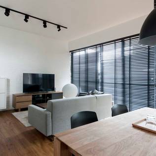 How to arrange furniture in a small living room