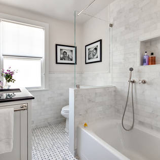 Standard tub size and other important aspects of the bathroom