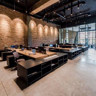 Verimli kullanım alanları sunan açık ofis örnekleri