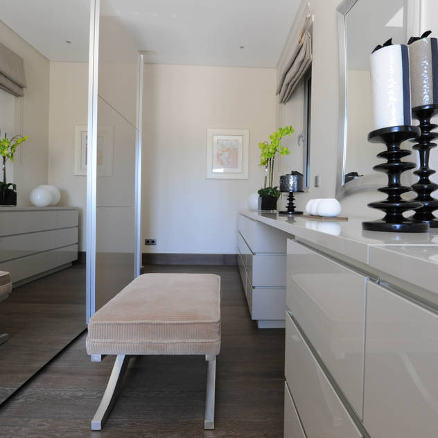 teenager dressing table