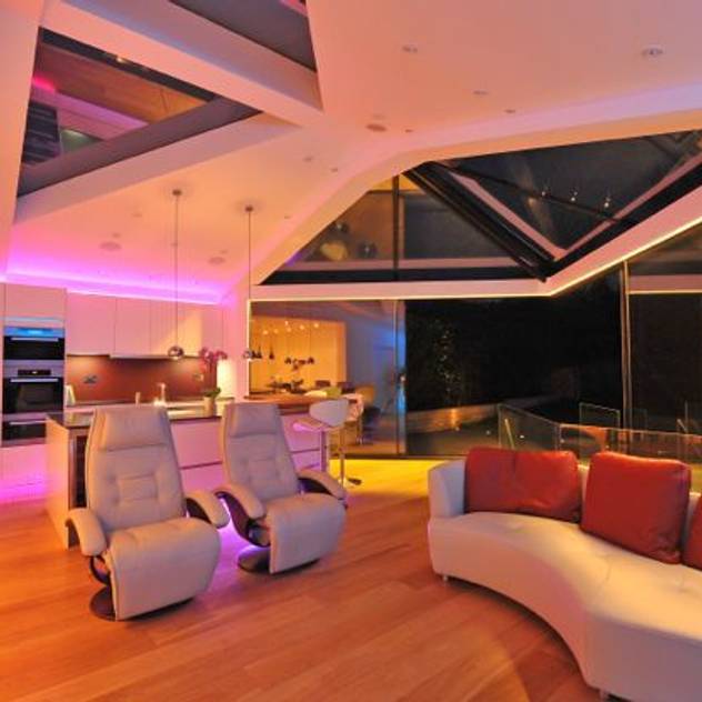  Ruang Keluarga by Paul Wiggins Architects