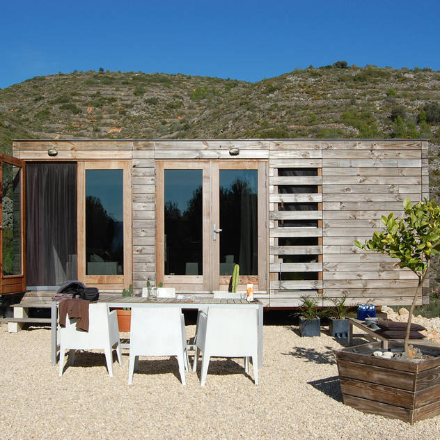 Prefabricated home by DMP arquitectura