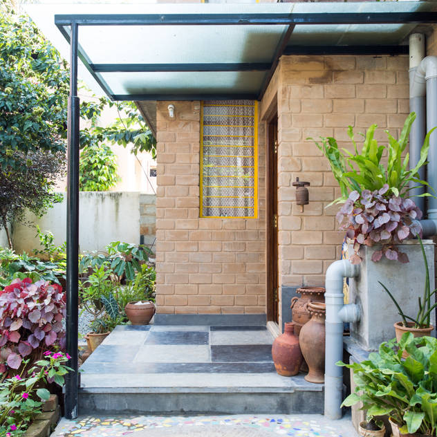 Casas de estilo asiático por Biome Environmental Solutions Limited
