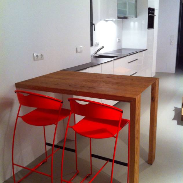 Proyectos y Mobiliario : Cocinas de estilo moderno de DEKMAK interiores