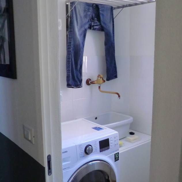 ruang mesin cuci kecil