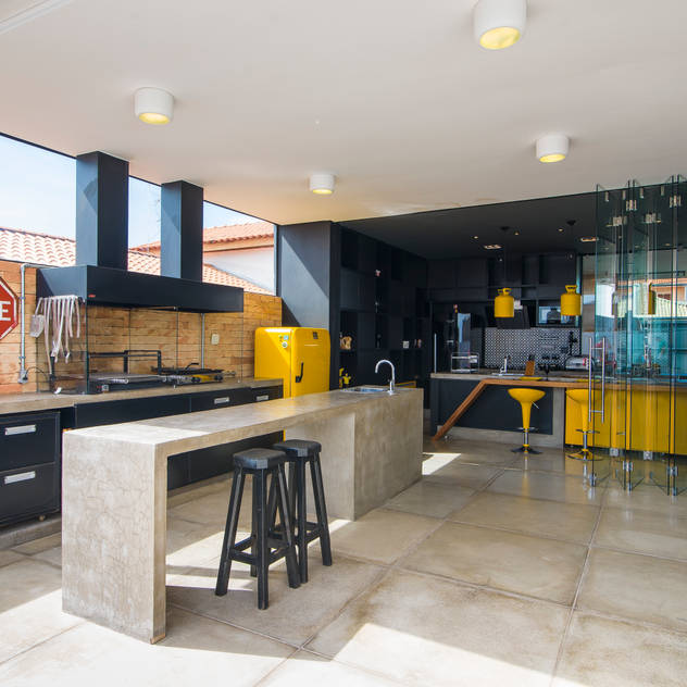  Dapur by Bruno Rubiano