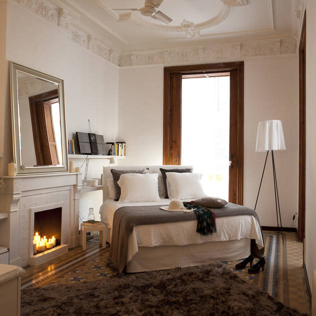 Piso en el Eixample de Barcelona. 2013: Dormitorios de estilo ecléctico de Deu i Deu