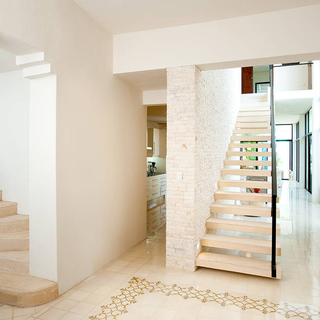 Taller Estilo Arquitectura Modern Corridors & Stairs